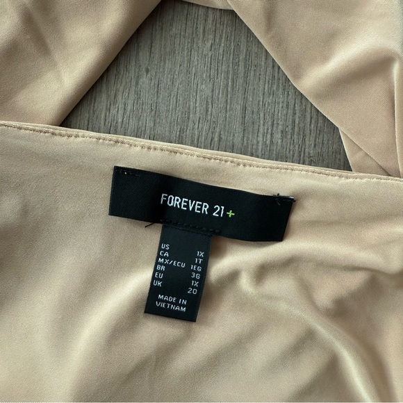 New Forever 21+ Nude Cropped Bralette Cami Top - Picture 4 of 5